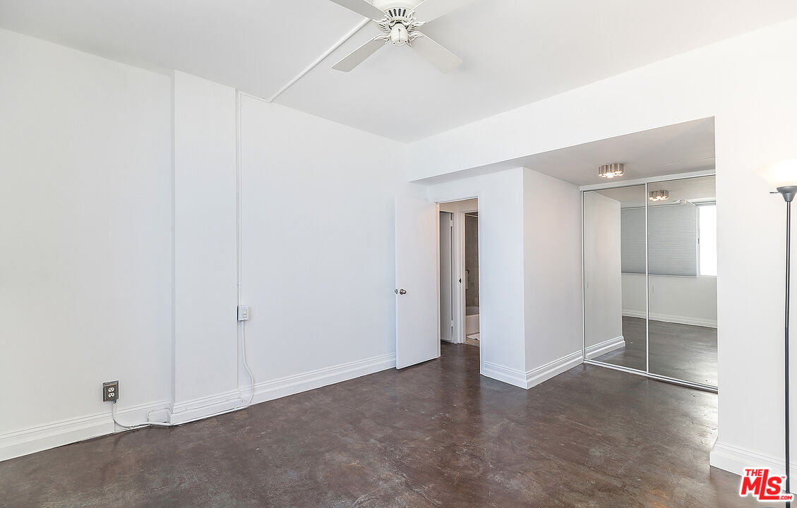17366 W Sunset Blvd Unit: 201