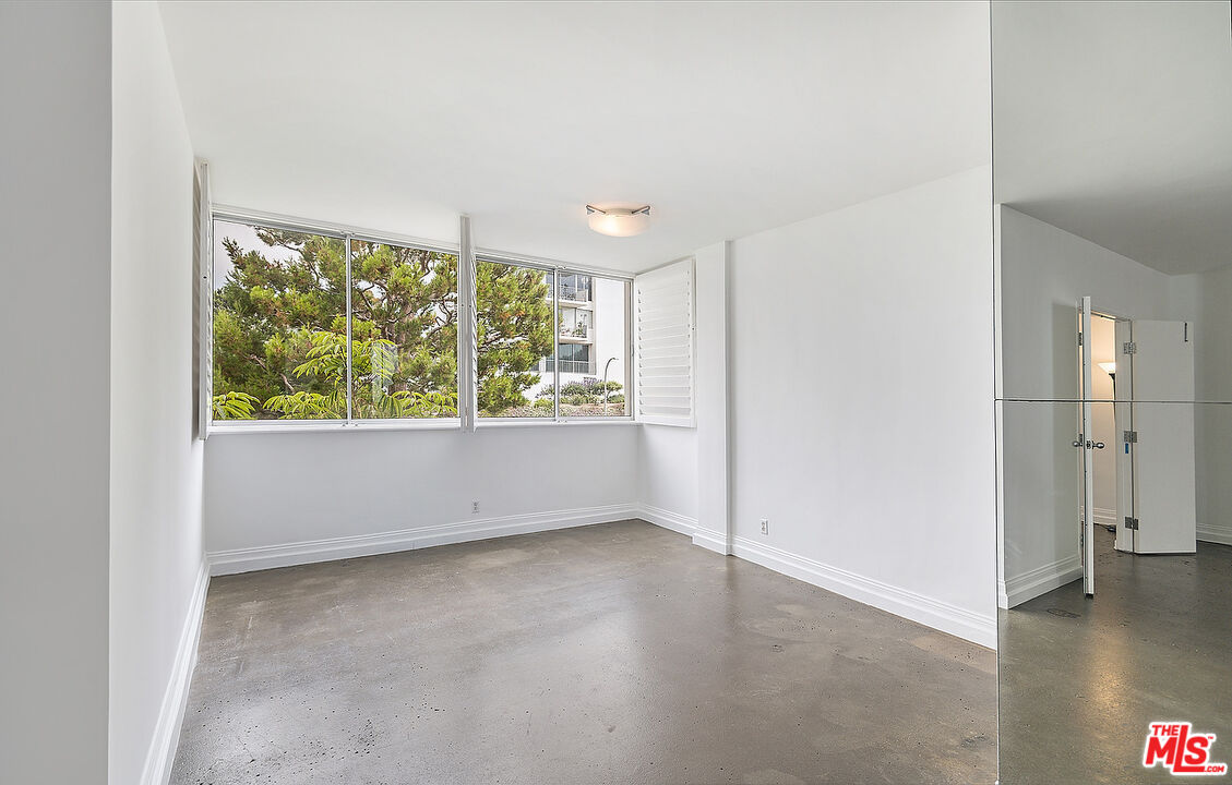 17366 W Sunset Blvd Unit: 201