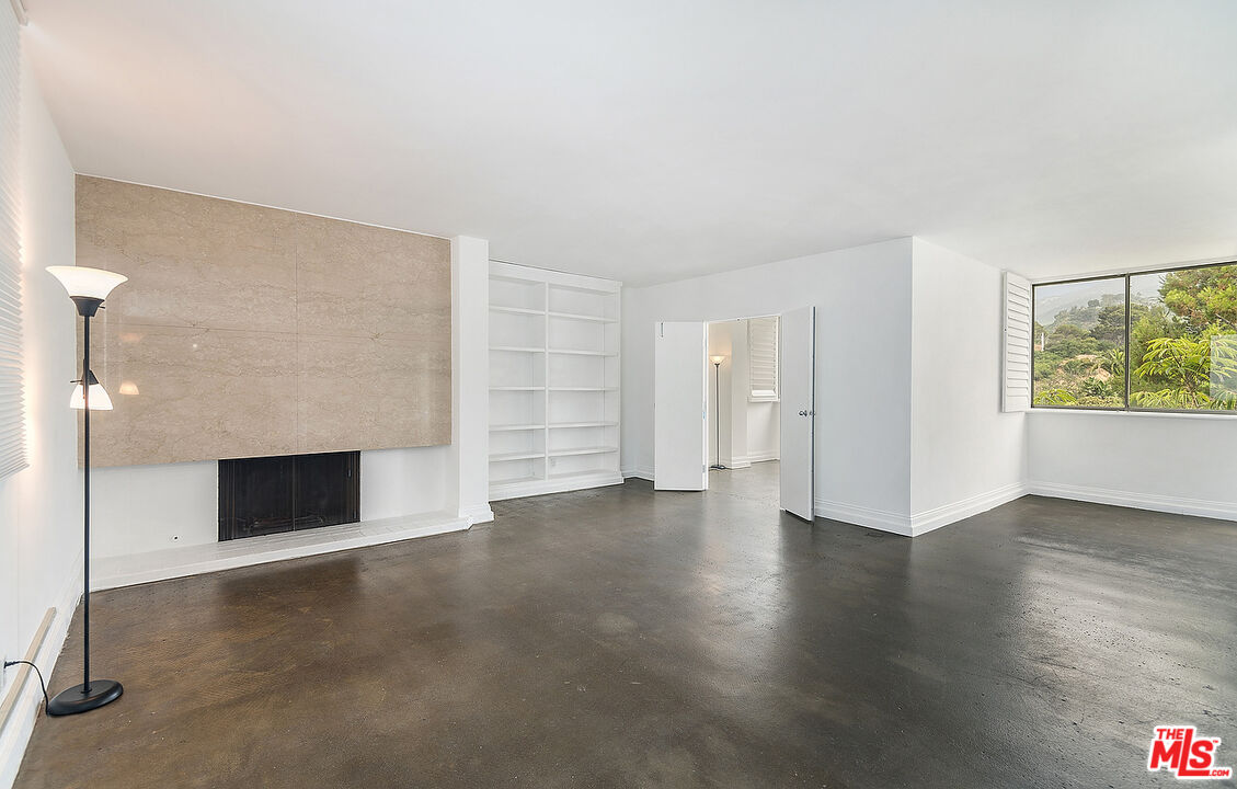 17366 W Sunset Blvd Unit: 201