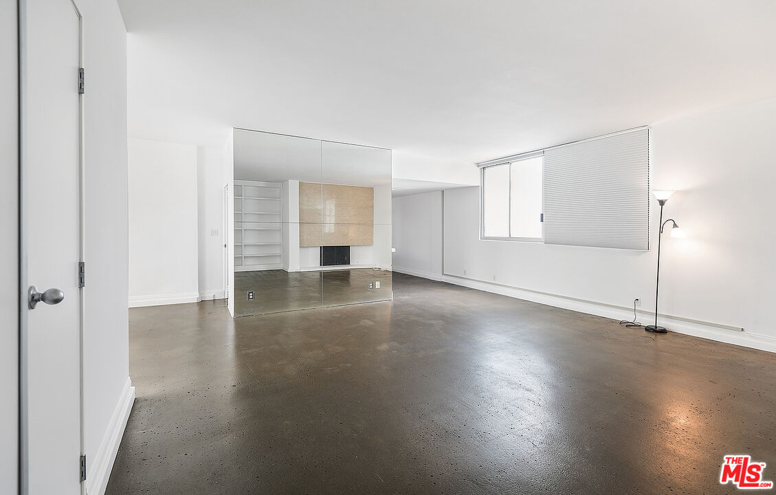 17366 W Sunset Blvd Unit: 201