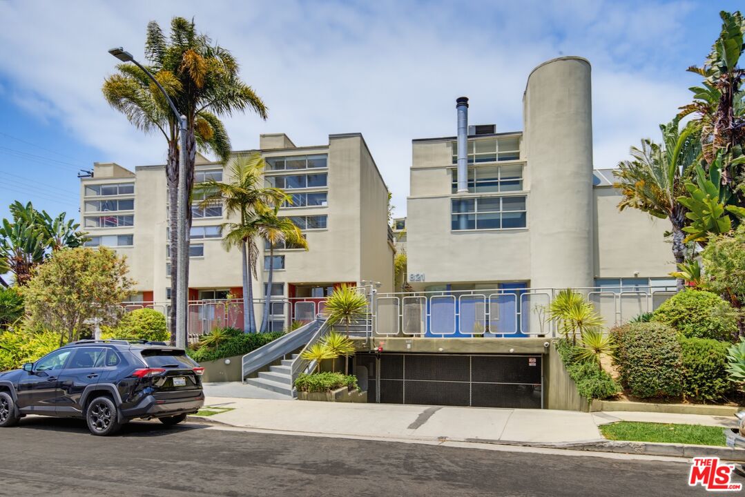 821 Bay St Unit: C6