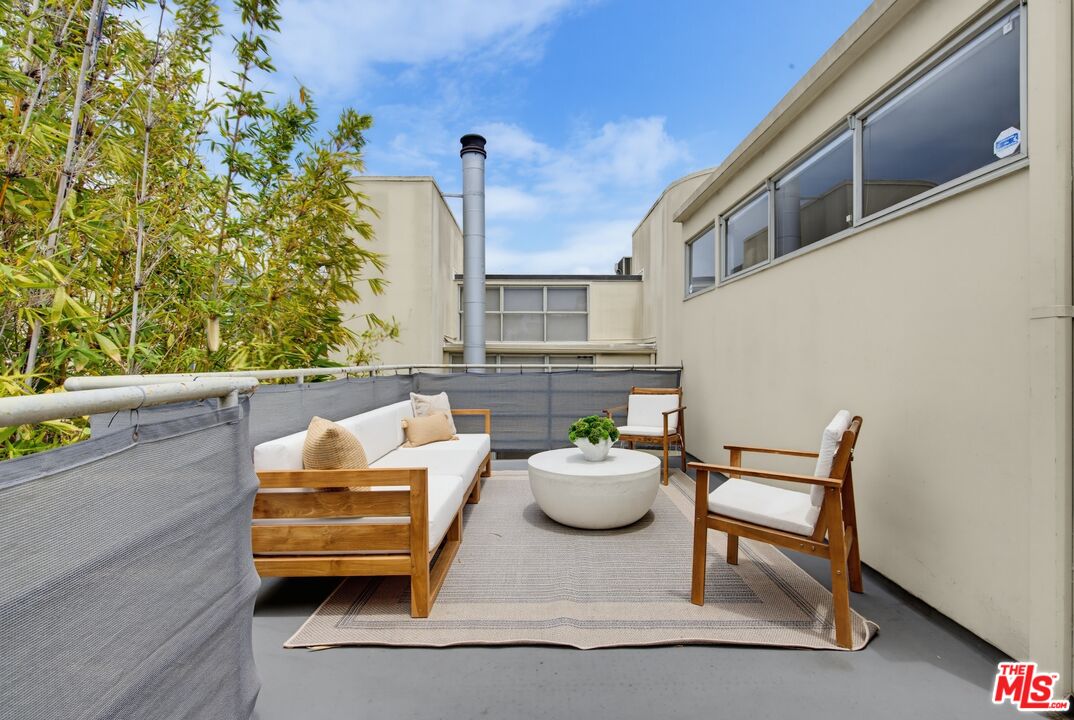 821 Bay St Unit: C6