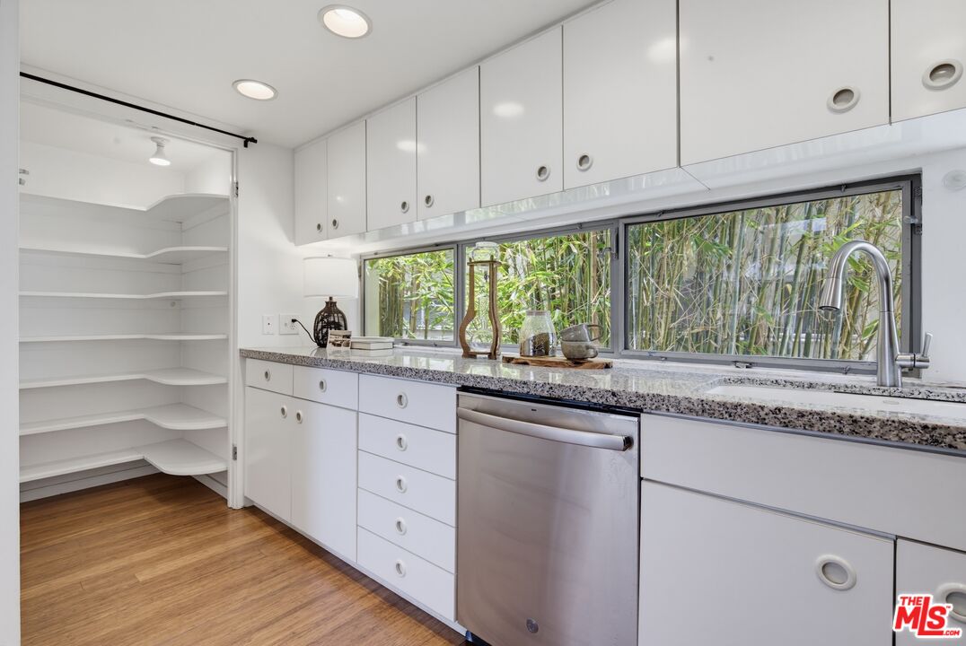 821 Bay St Unit: C6