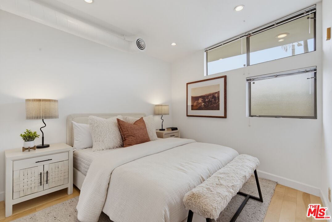 821 Bay St Unit: C6
