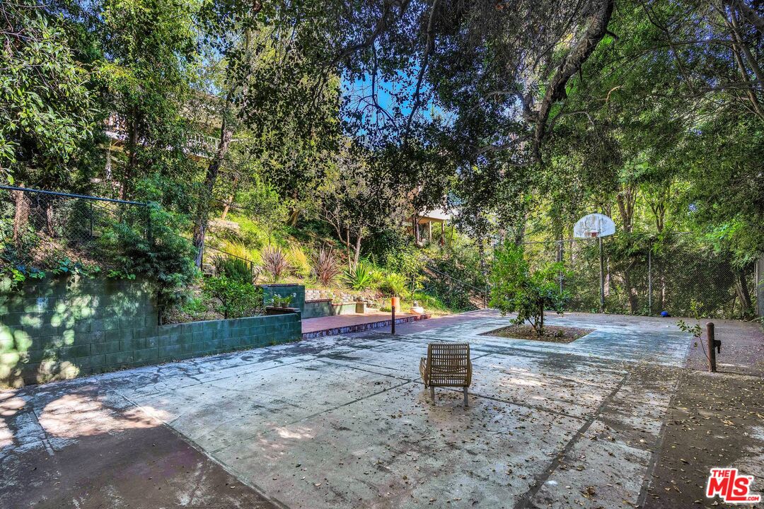415 N Bonhill Rd