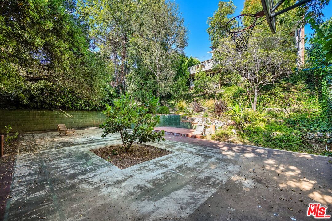 415 N Bonhill Rd