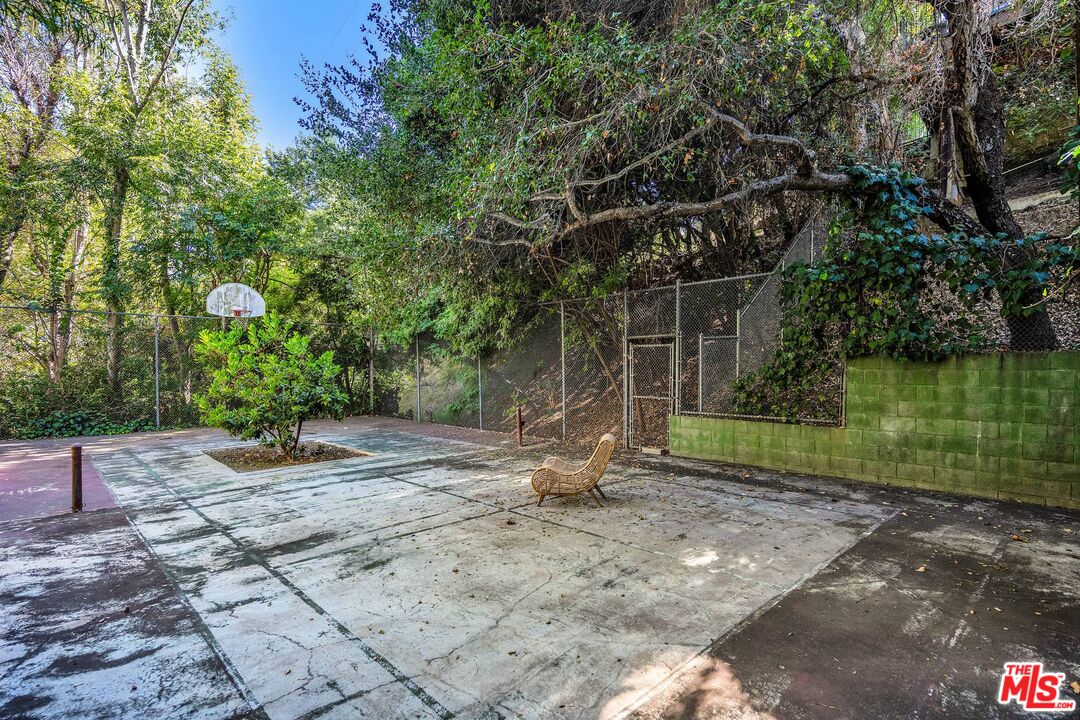 415 N Bonhill Rd