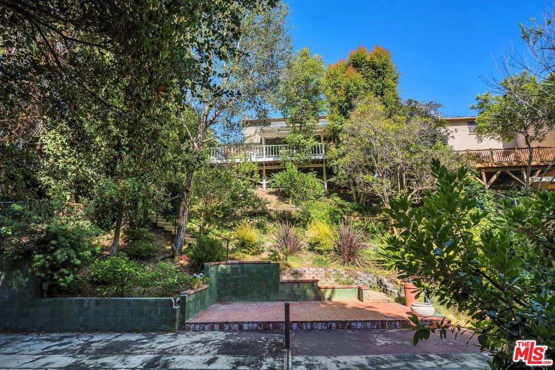 415 N Bonhill Rd