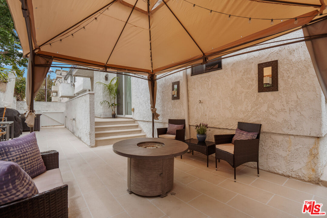 11954 Mayfield Ave Unit: 6