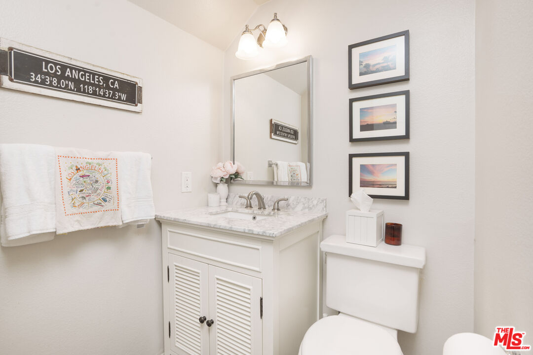 11954 Mayfield Ave Unit: 6