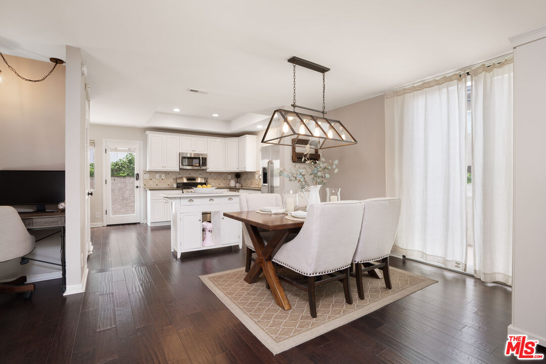 11954 Mayfield Ave Unit: 6
