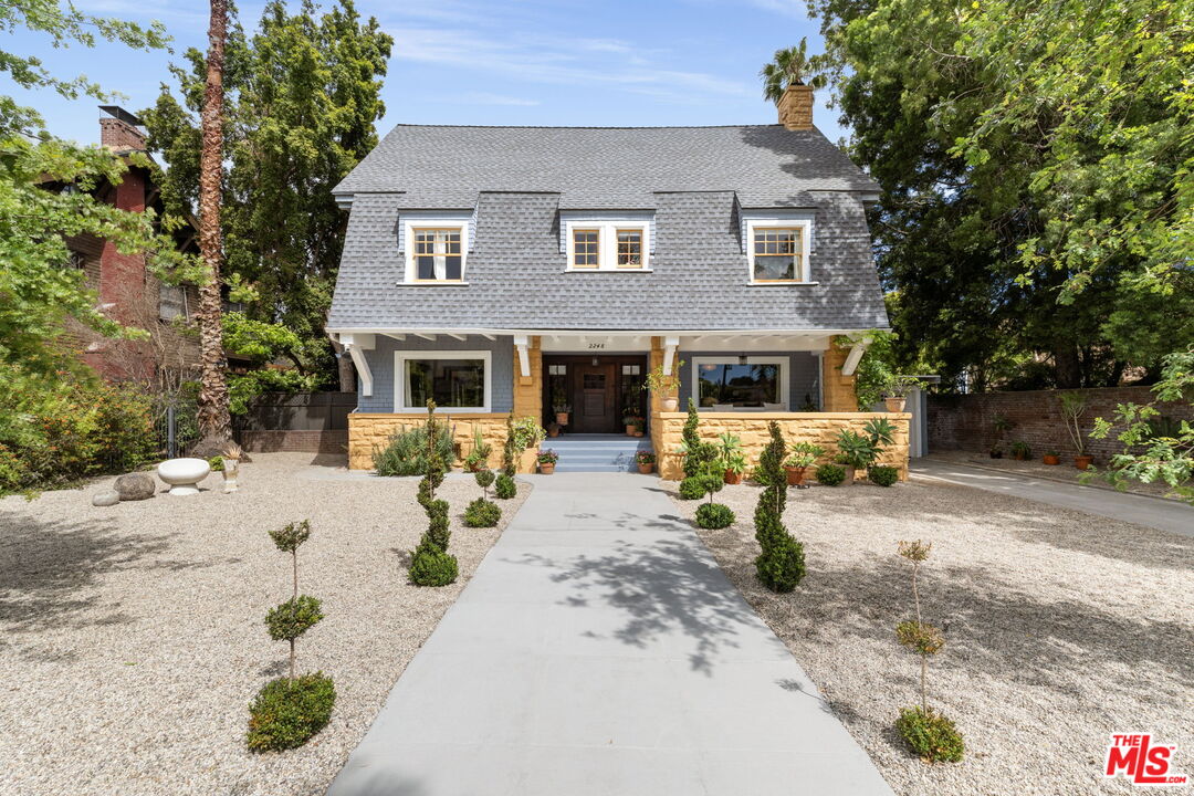 2248 S Hobart Blvd