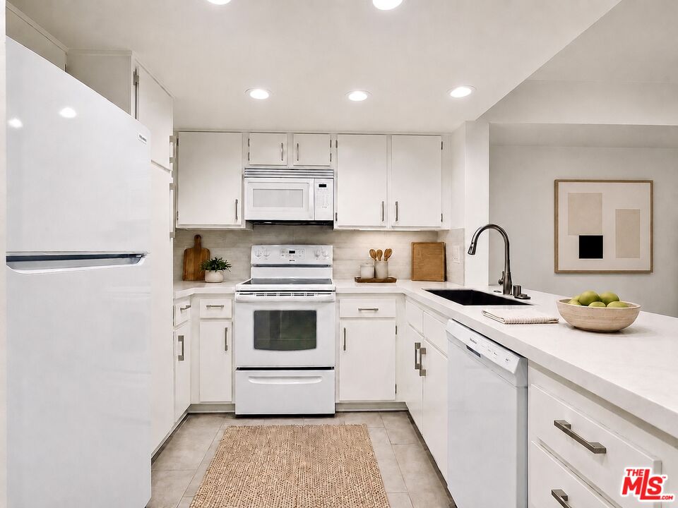10590 Wilshire Blvd Unit: 704