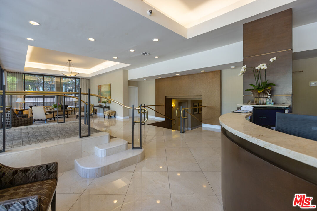 10590 Wilshire Blvd Unit: 704
