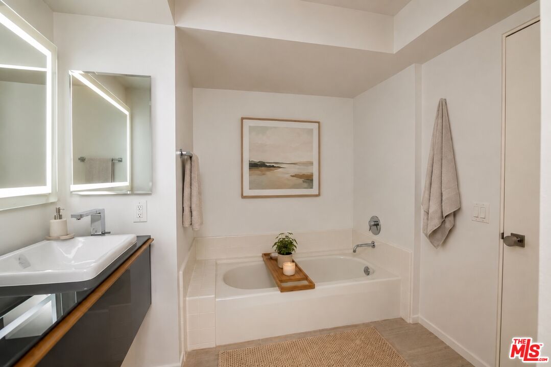 10590 Wilshire Blvd Unit: 704
