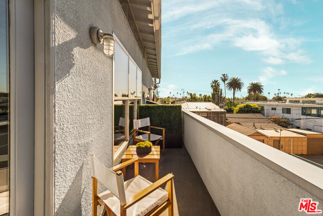 630 Rose Ave Unit: 5