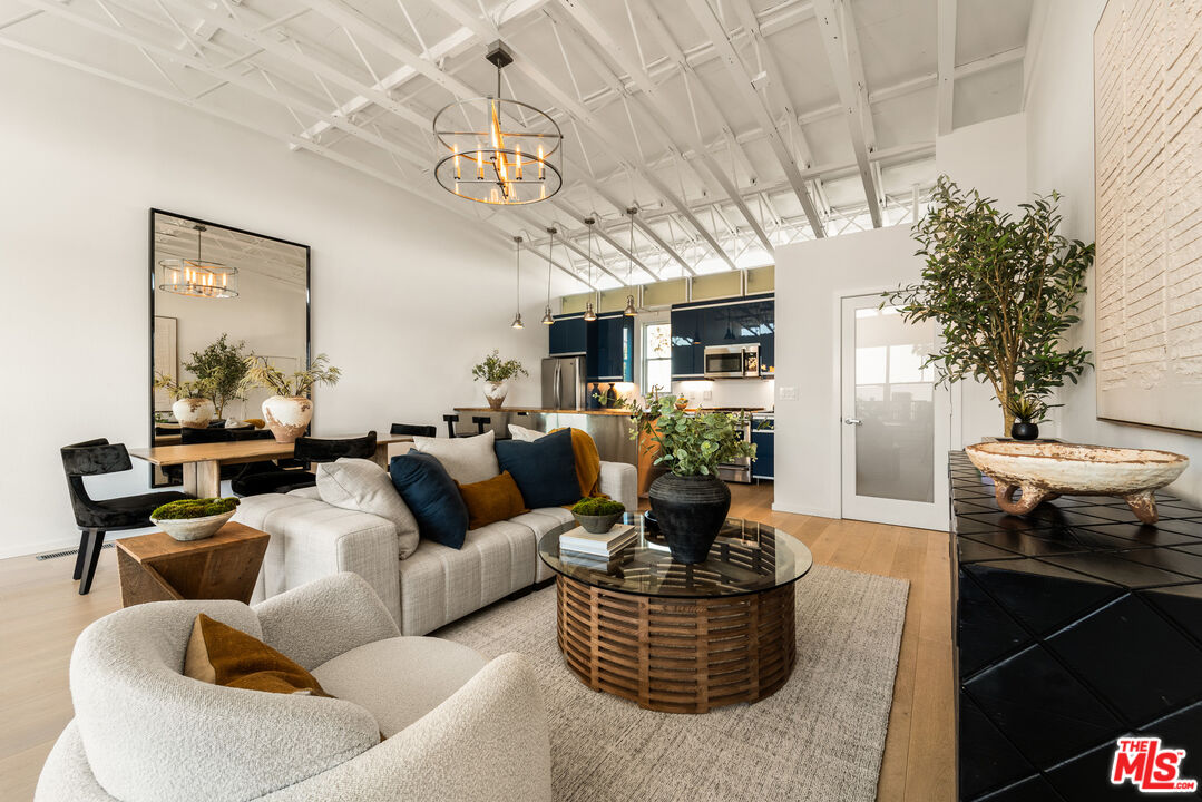 630 Rose Ave Unit: 5