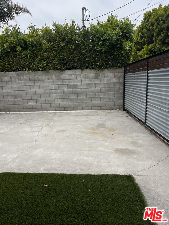 13419 Zanja St