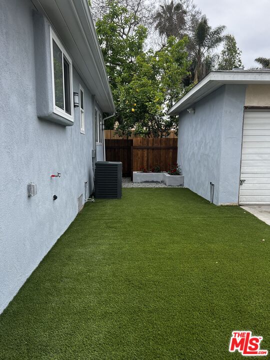 13419 Zanja St