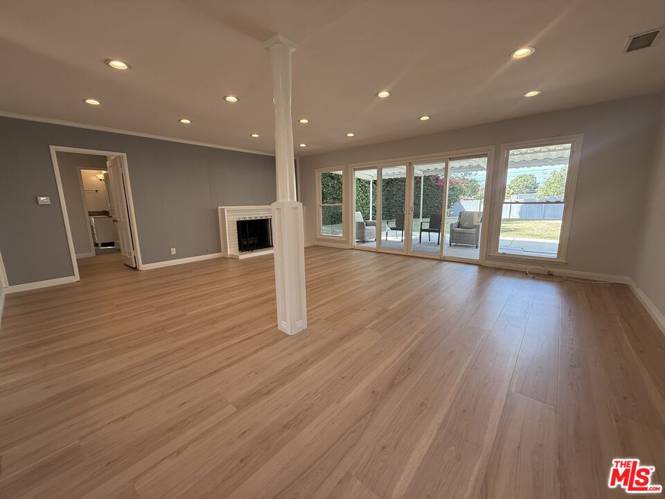 2766 Dunleer Pl