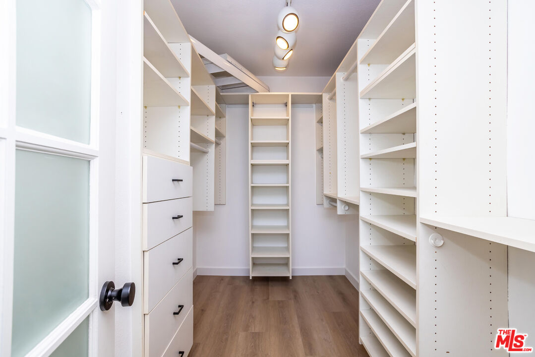 11601 Montana Ave Unit: PH7