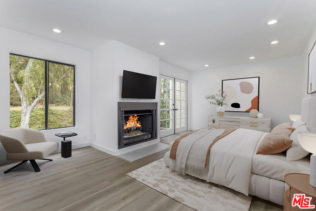 11601 Montana Ave Unit: PH7