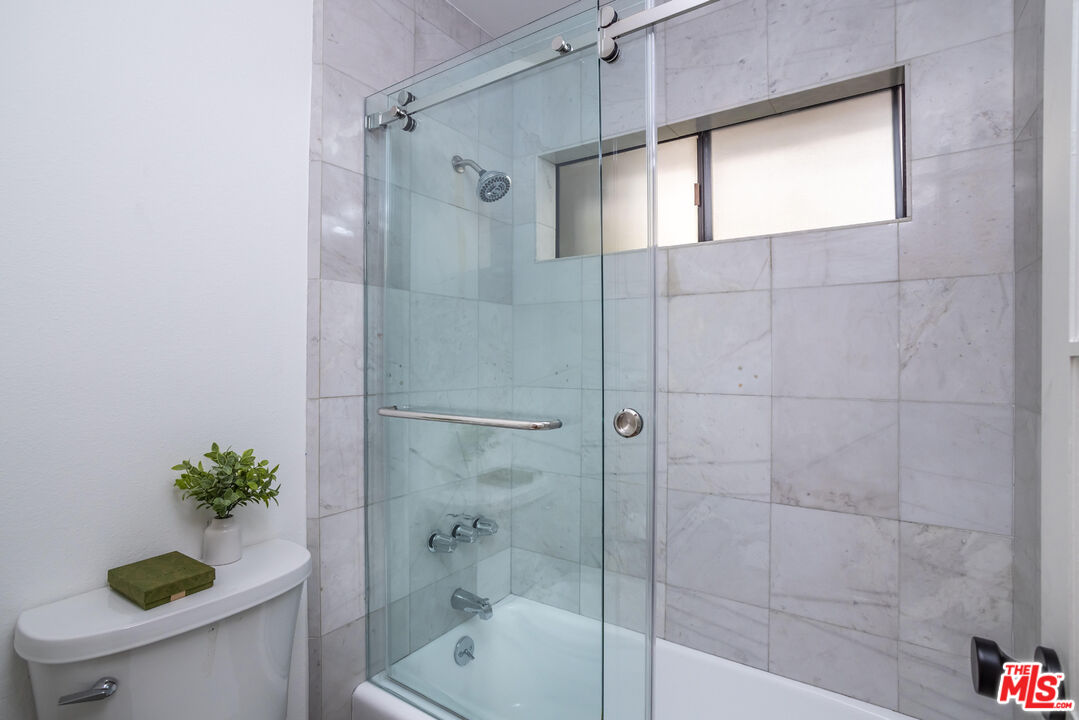 11601 Montana Ave Unit: PH7