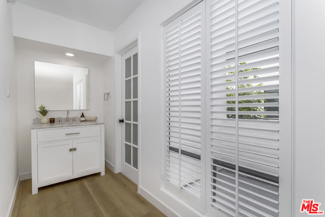 11601 Montana Ave Unit: PH7
