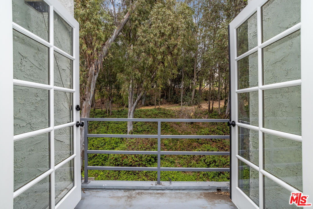 11601 Montana Ave Unit: PH7