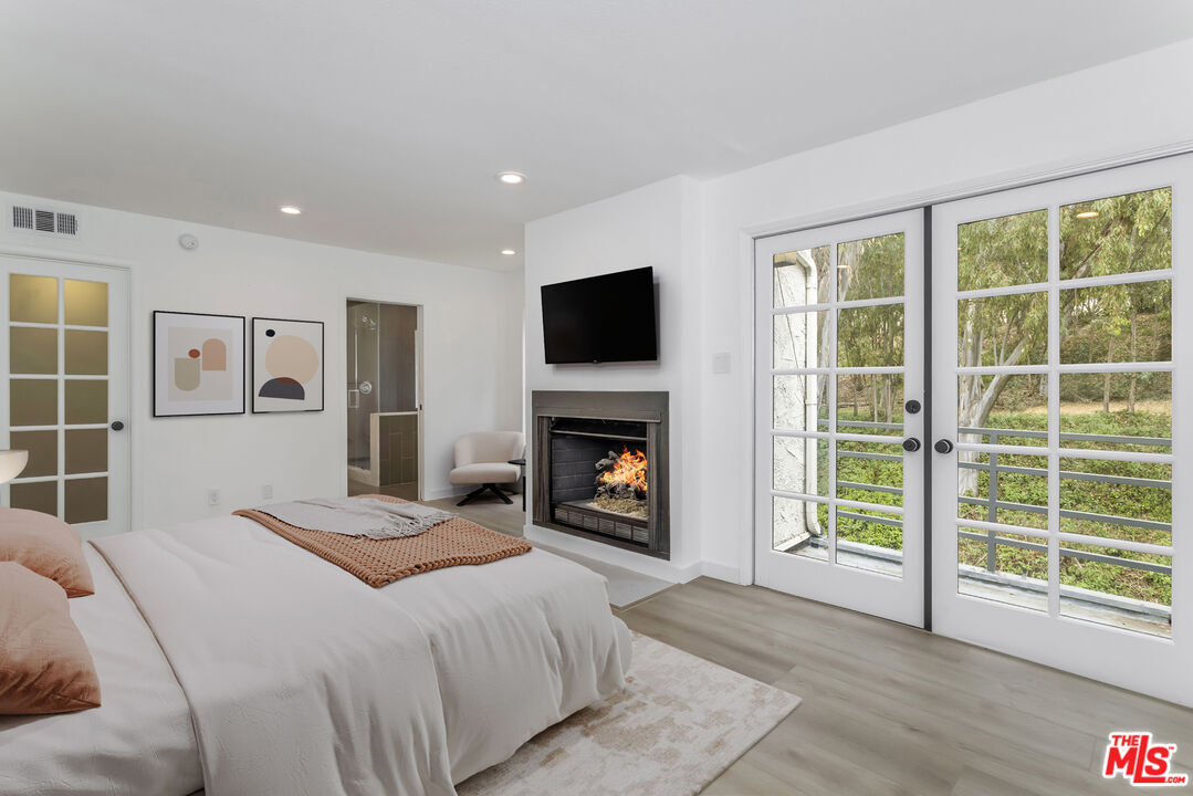11601 Montana Ave Unit: PH7