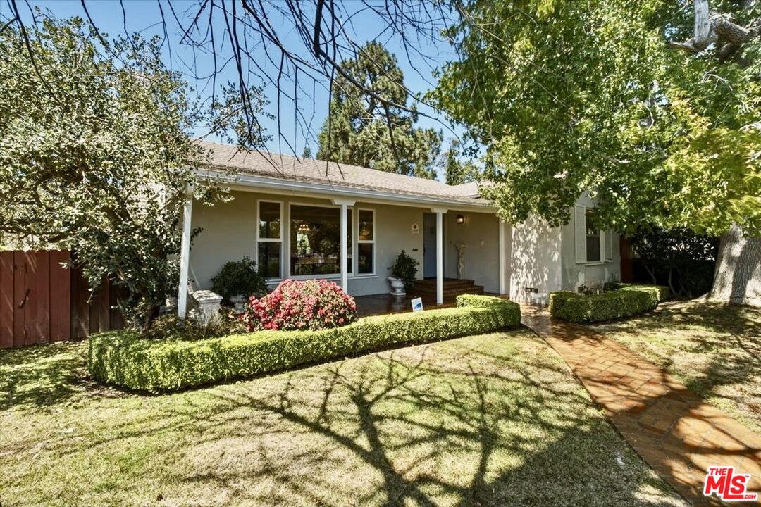 11359 Biona Dr