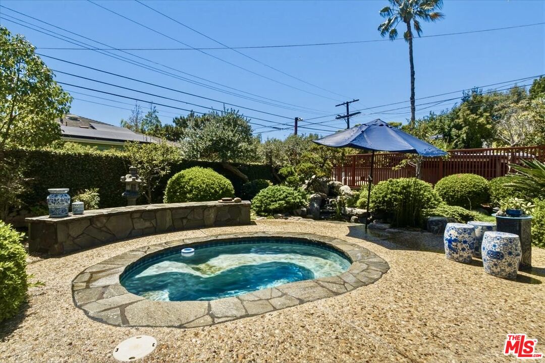 11359 Biona Dr