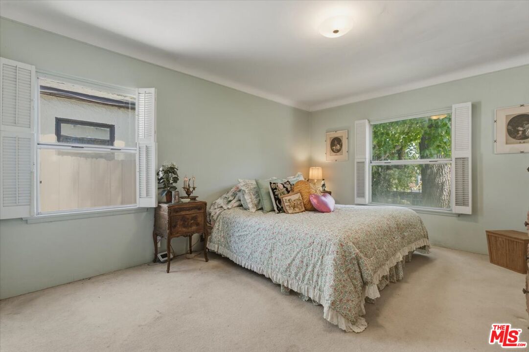 11359 Biona Dr