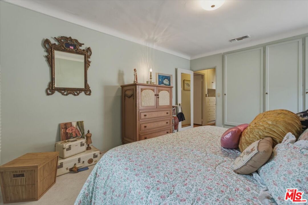 11359 Biona Dr