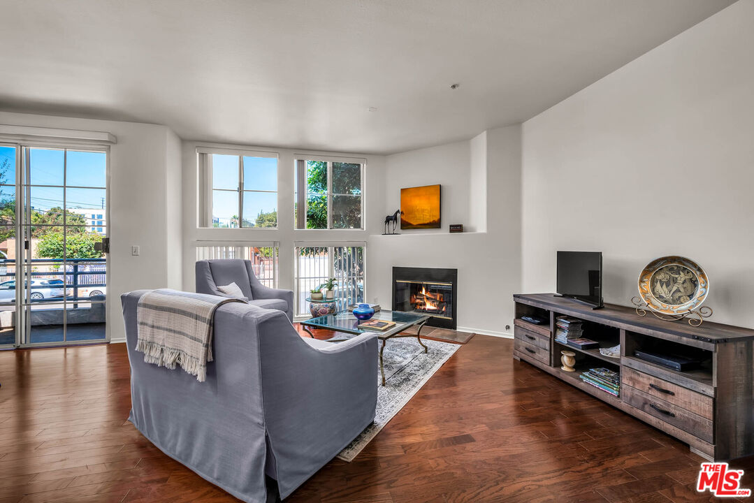 3613 Glendon Ave Unit: 101