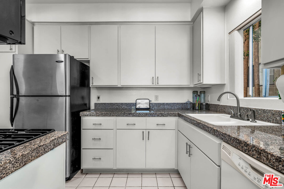 3613 Glendon Ave Unit: 101