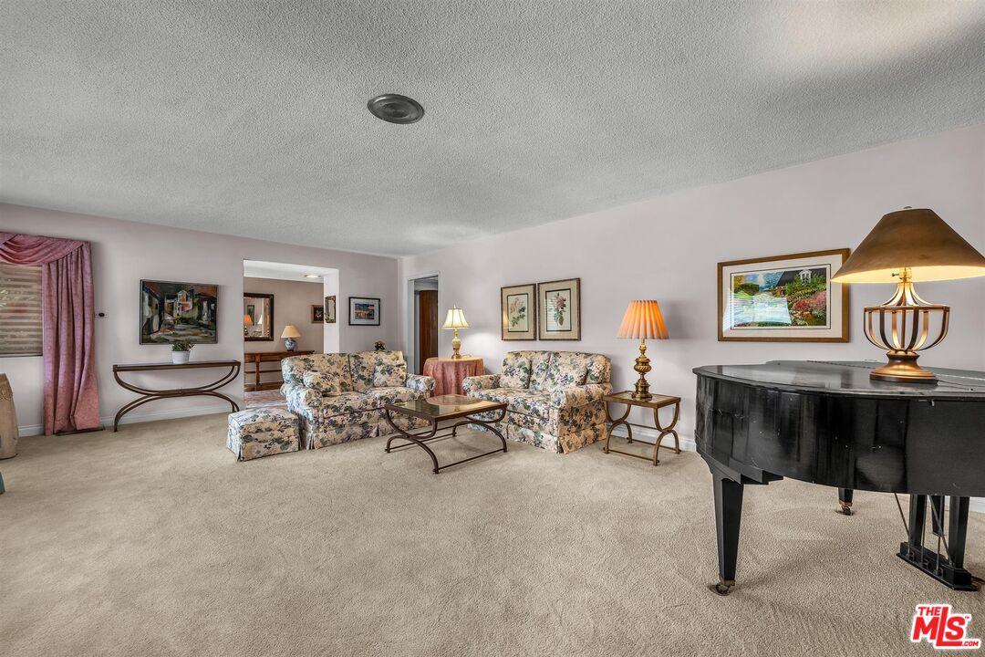 575 E Channel Rd