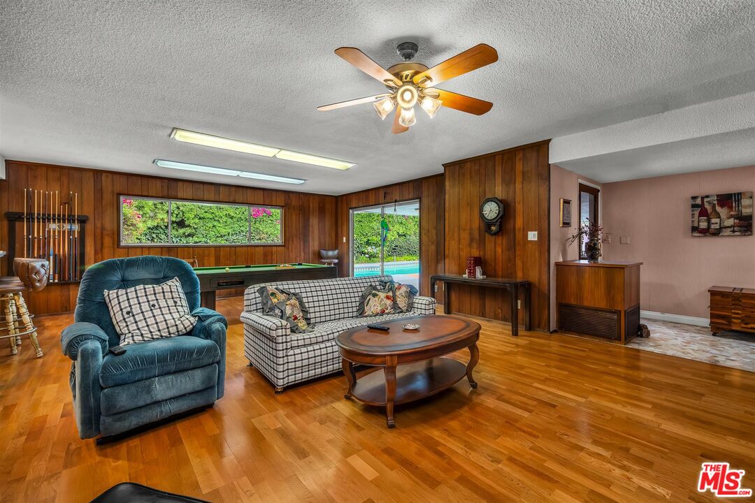 575 E Channel Rd