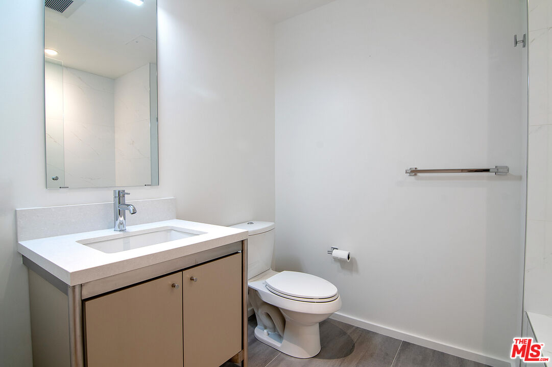 1155 S Grand Ave Unit: 1511