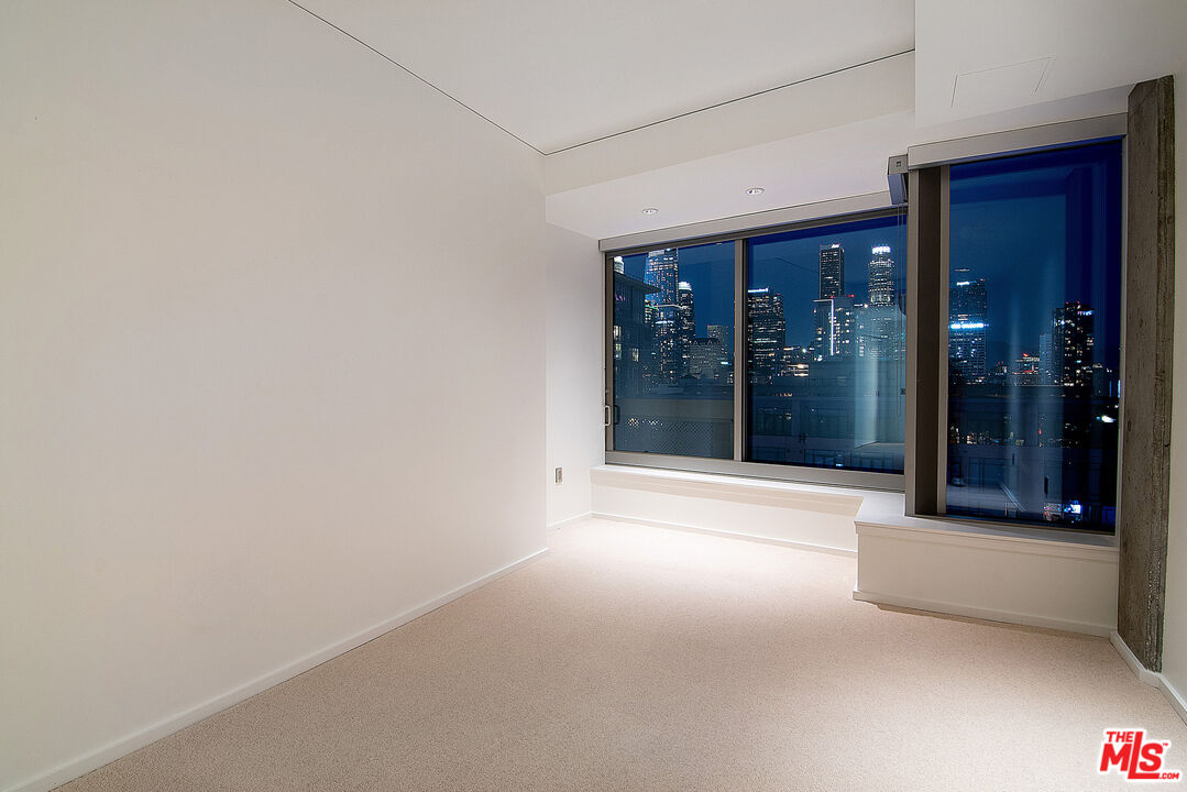 1155 S Grand Ave Unit: 1511