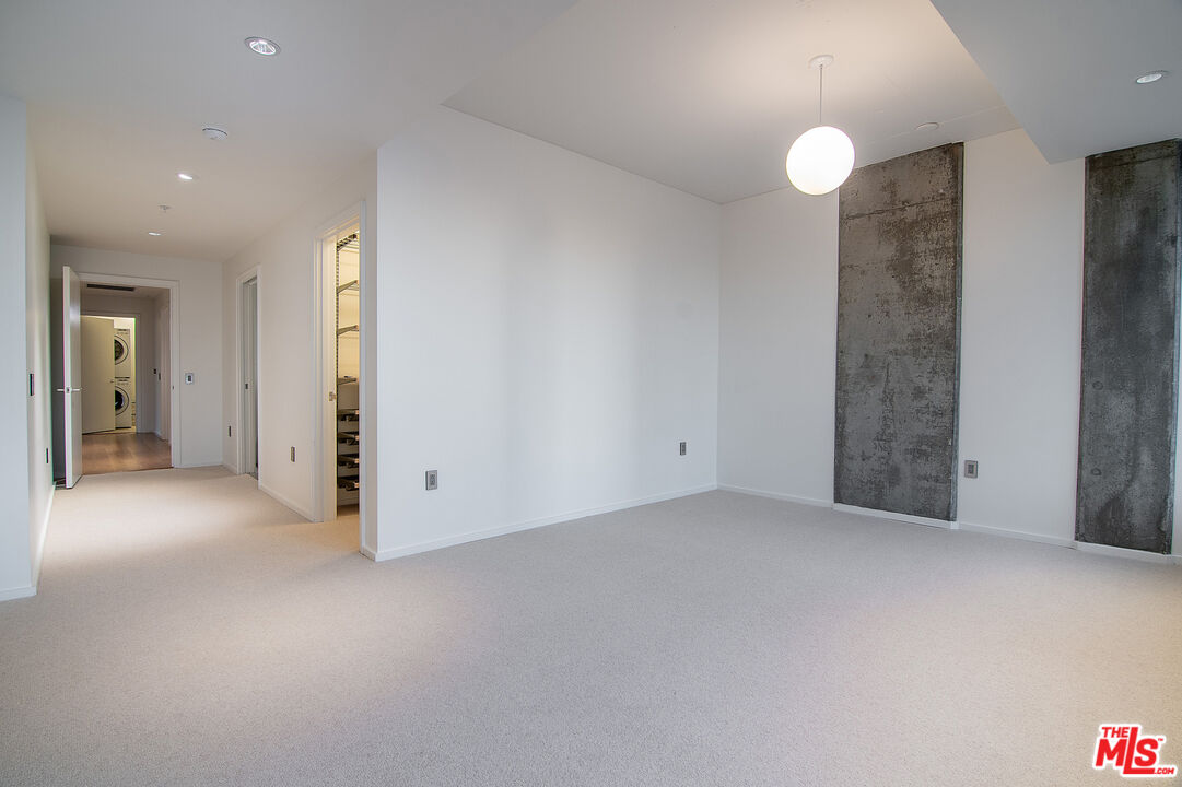 1155 S Grand Ave Unit: 1511