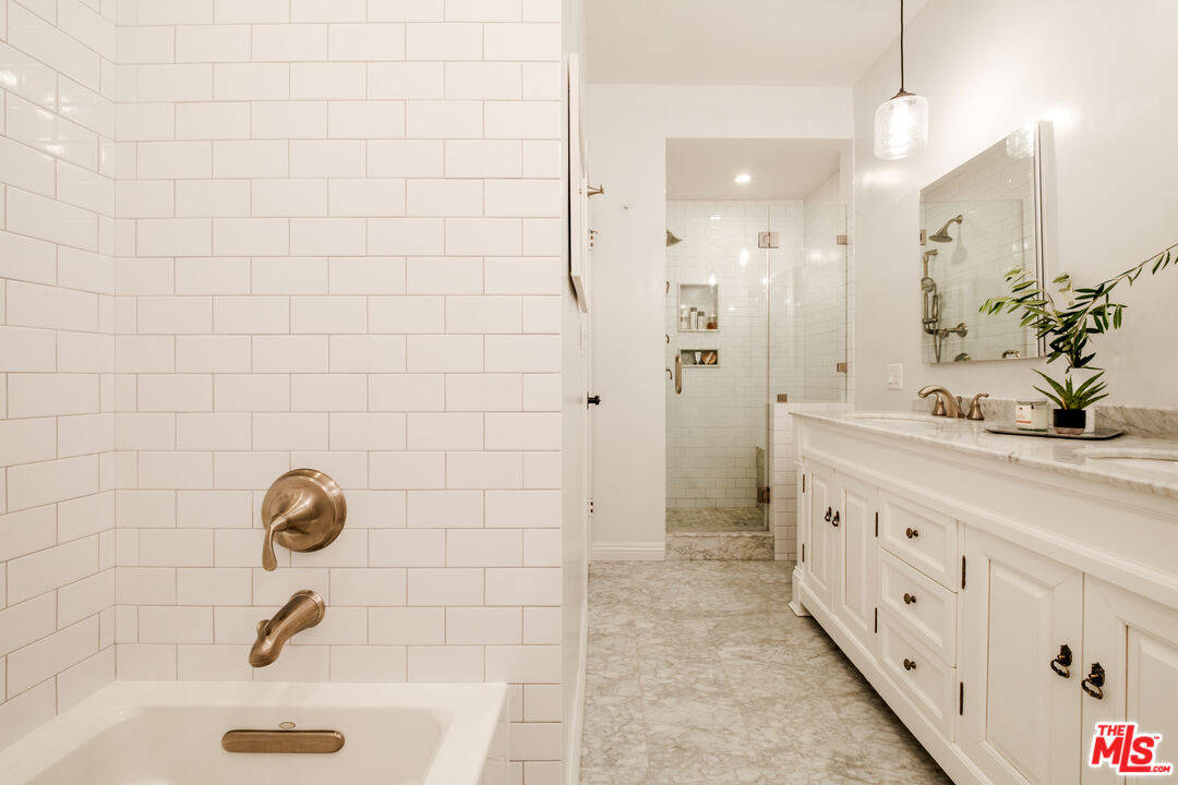 14569 Benefit St Unit: 209