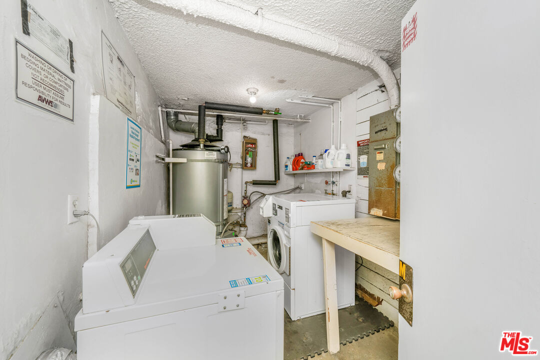 933 11th St Unit: 18