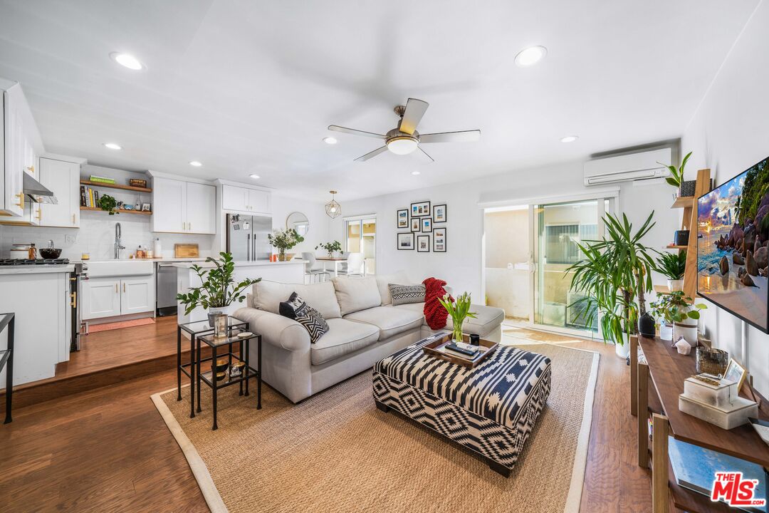 933 11th St Unit: 18