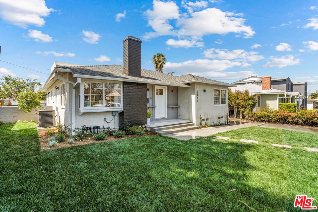 2957 Midvale Ave