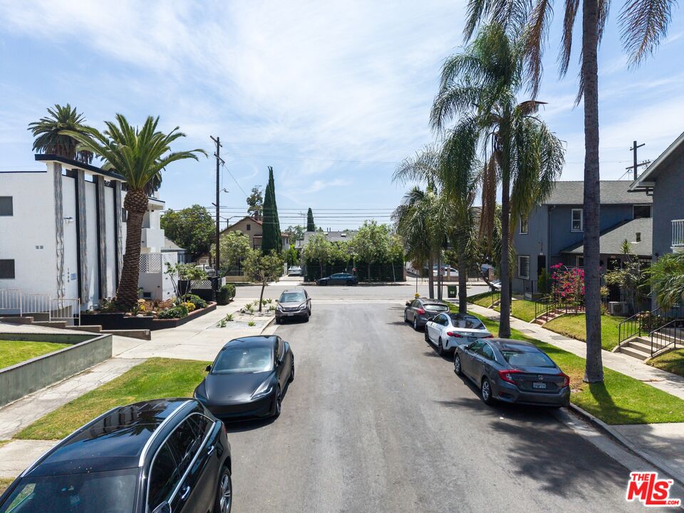 1900 Dracena Dr Unit: 1