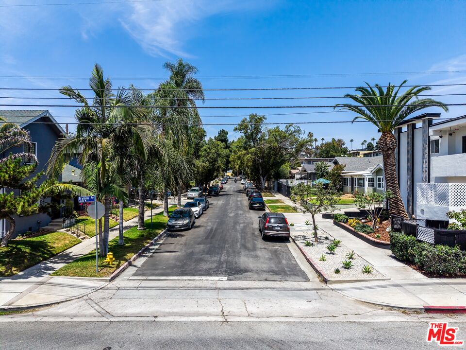 1900 Dracena Dr Unit: 1