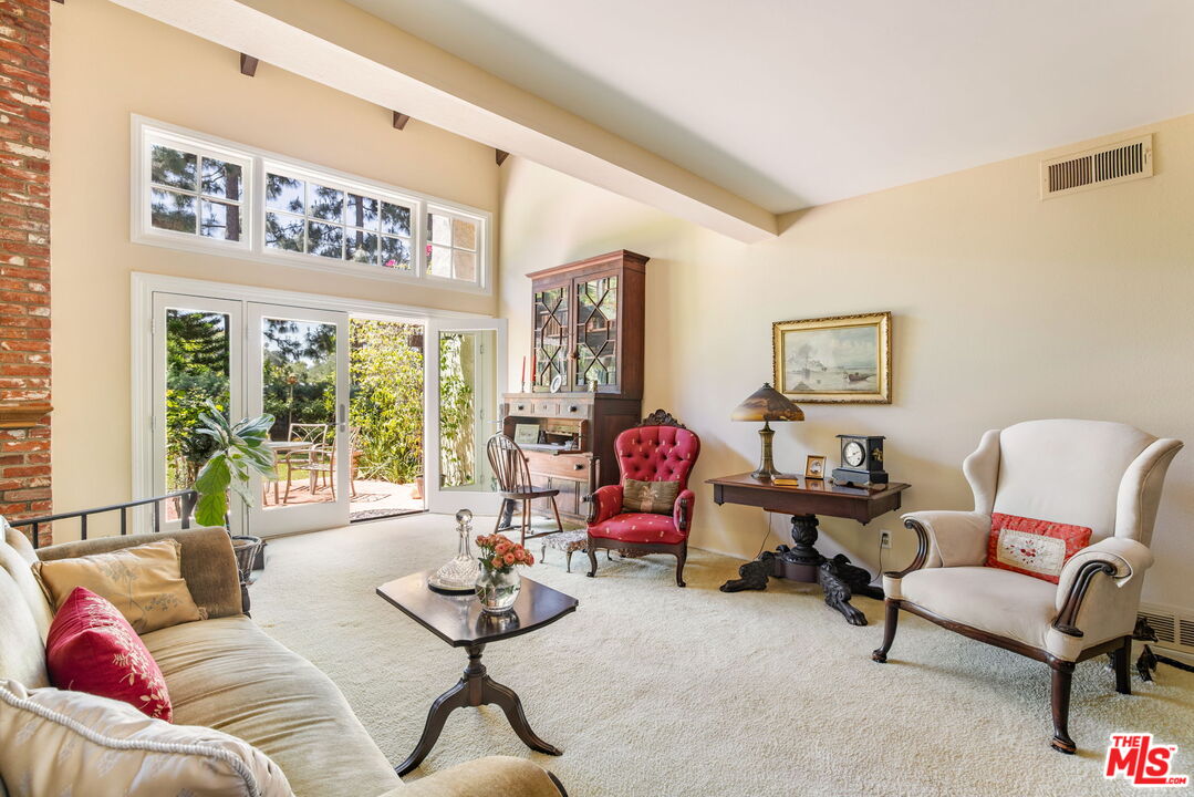 9778 Blantyre Dr