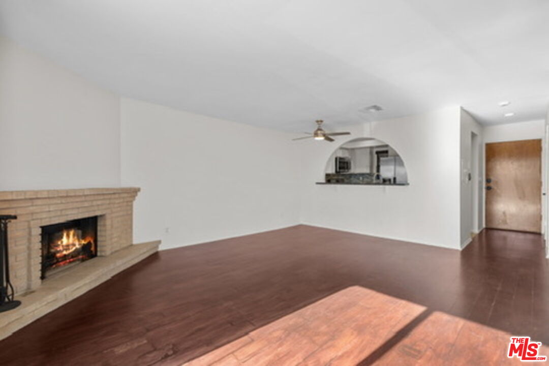 2480 Penmar Ave Unit: 2