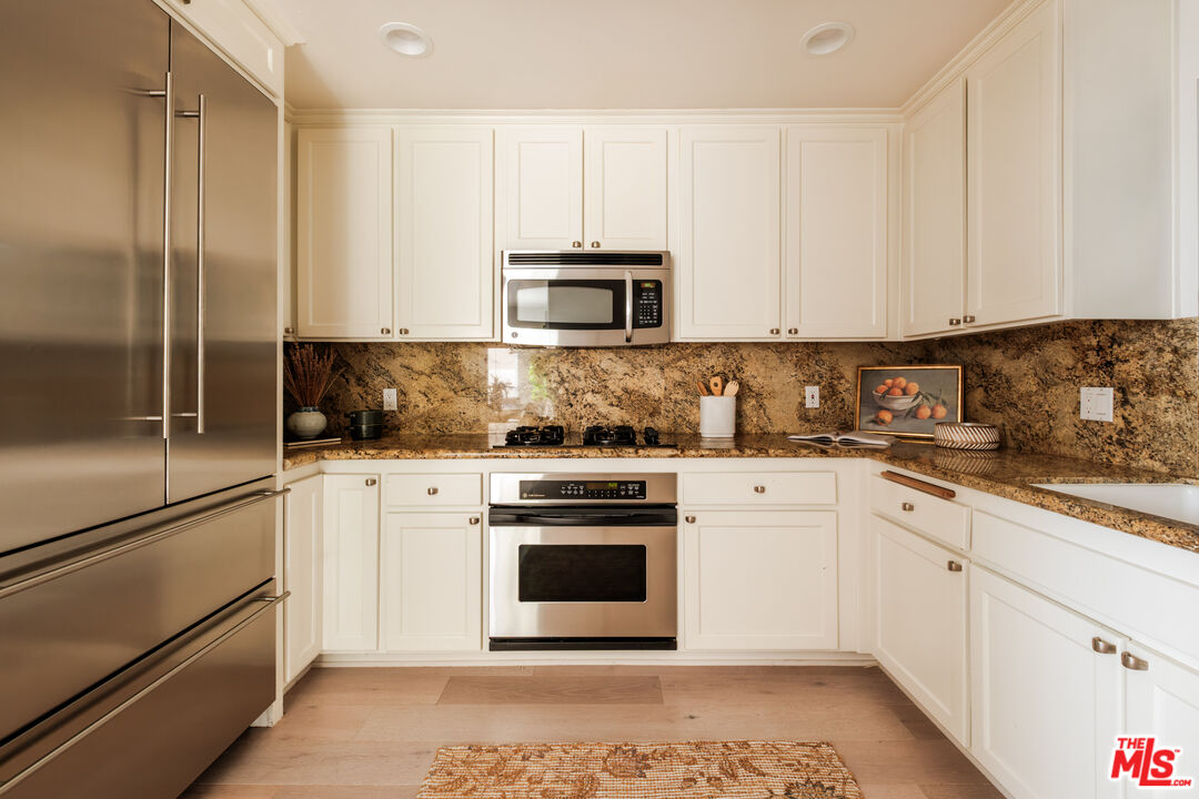 844 17th St Unit: 105